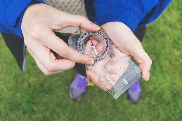 Comment explorer les monastères suspendus du Mont Athos, Grèce, dans le respect de la tradition?